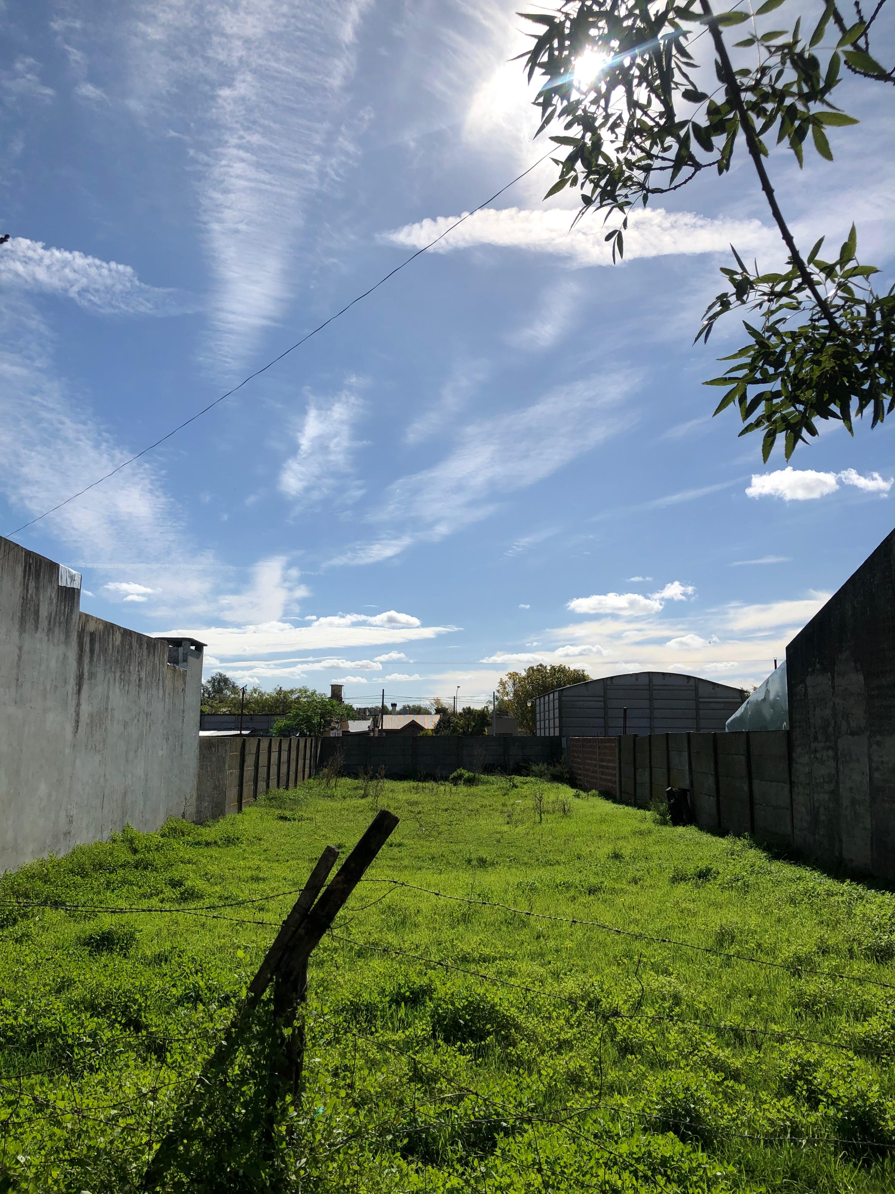 Terreno grande dentro de la ciudad
